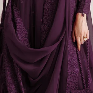 Alternative view of Violet Grace